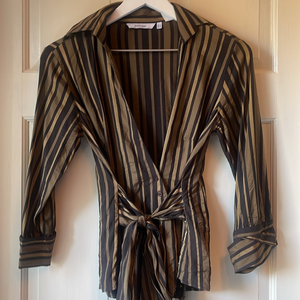 Zara Basic Tie front top deep plunge